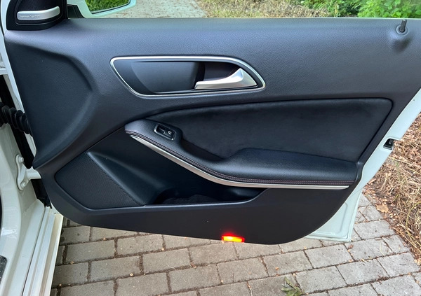 Mercedes-Benz Klasa A cena 69900 przebieg: 140000, rok produkcji 2015 z Kraków małe 667